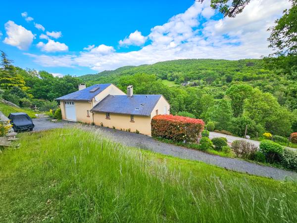 Saint-Beauzély (12620) Havre de paix, villa 7 pièces avec piscine, spa et grand terrain à Saint-Beauzély - À 15 minutes de Millau
