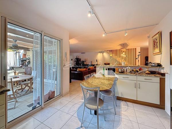 Saint-Beauzély (12620) Havre de paix, villa 7 pièces avec piscine, spa et grand terrain à Saint-Beauzély - À 15 minutes de Millau