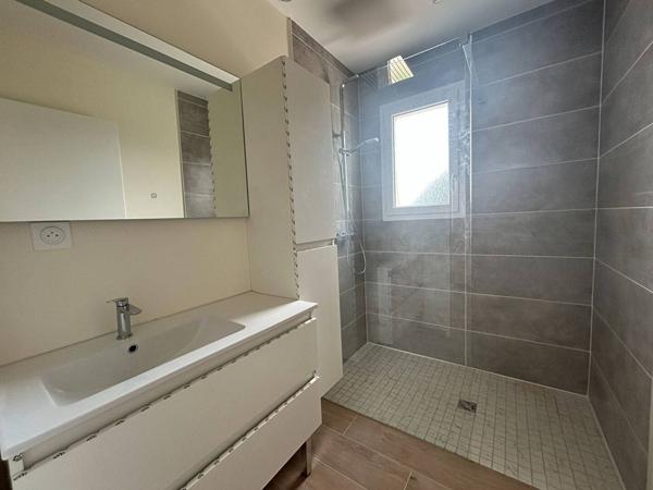 MAISON à SAINT PALAIS SUR MER