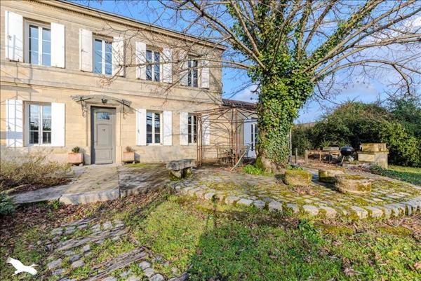 Maison à vendre |  Ambarès-et-Lagrave |  7 pièces | 214 m²