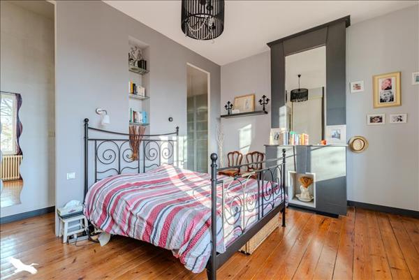 Maison à vendre |  Ambarès-et-Lagrave |  7 pièces | 214 m²