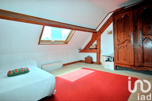 Maison traditionnelle 7 pièces de 144 m² à Bléneau (89220)