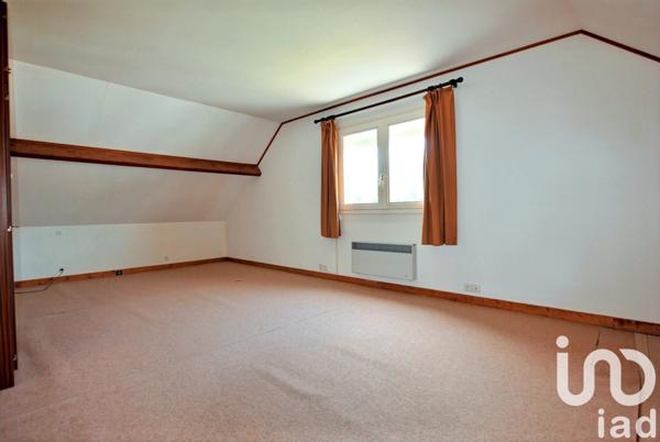 Maison traditionnelle 7 pièces de 144 m² à Bléneau (89220)