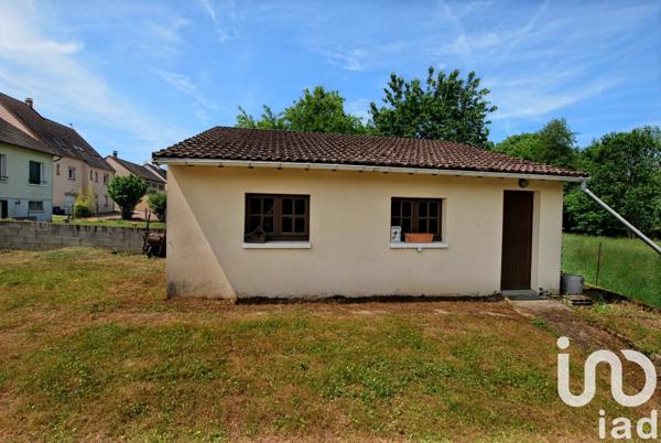 Maison traditionnelle 7 pièces de 144 m² à Bléneau (89220)