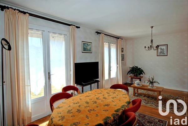 Maison traditionnelle 7 pièces de 144 m² à Bléneau (89220)