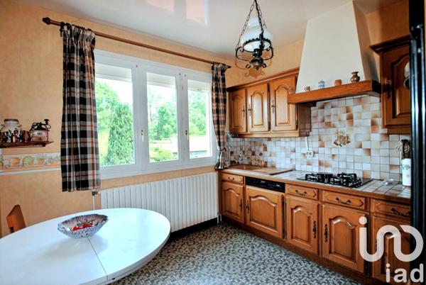 Maison traditionnelle 7 pièces de 144 m² à Bléneau (89220)