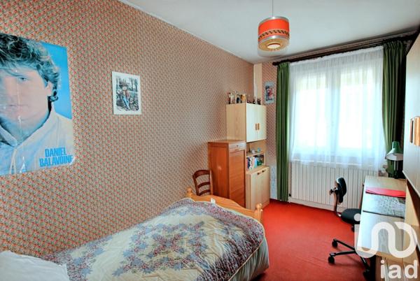 Maison traditionnelle 7 pièces de 144 m² à Bléneau (89220)