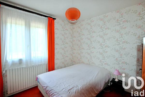 Maison traditionnelle 7 pièces de 144 m² à Bléneau (89220)