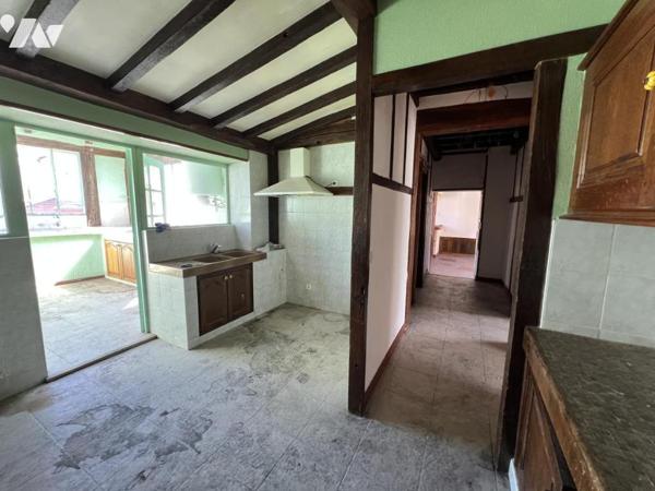 SPECIAL INVESTISSEUR : Un ensemble immobilier de 14 appartements et 8 garages