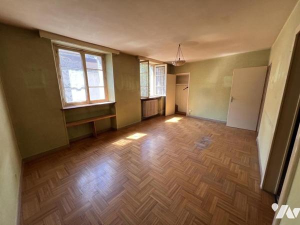 SPECIAL INVESTISSEUR : Un ensemble immobilier de 14 appartements et 8 garages