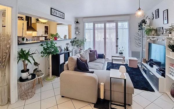 Appartement à vendre    3 pièces • 63,89 m2 Le Coudray-Montceaux