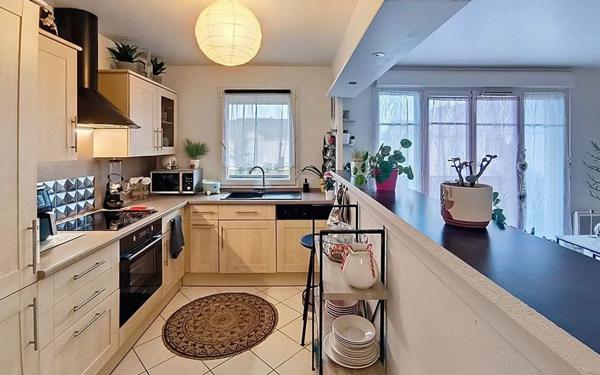 Appartement à vendre    3 pièces • 63,89 m2 Le Coudray-Montceaux