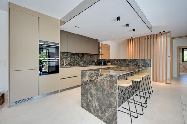 Vente Maison de luxe Aix-en-Provence 7 Pièces 310 m²