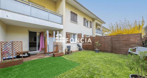 À vendre Studio 38 m² - Castillon-la-bataille 33350