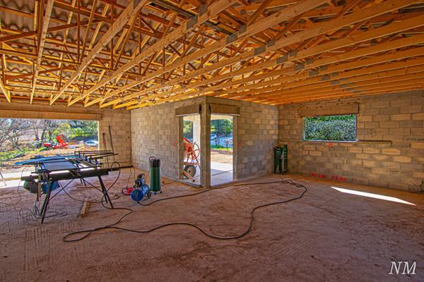 Flayosc (83780) Superbe maison de maçon de 190 m² hors d'eau hors d'air sur terrain de 3240 m²