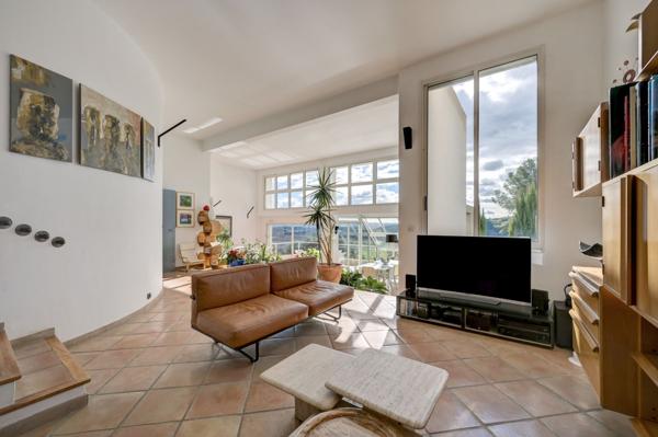 Vente Maison de luxe Aix-en-Provence 7 Pièces 200 m²
