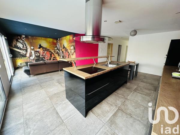 Maison traditionnelle 5 pièces de 107 m² à Port-la-Nouvelle (11210)