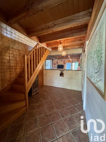 Châlet 4 pièces de 190 m² à Baudreix (64800)