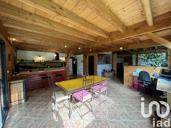 Châlet 4 pièces de 190 m² à Baudreix (64800)