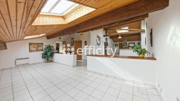 Appartement 3 pièces - 105 m² Exclusivité efficity