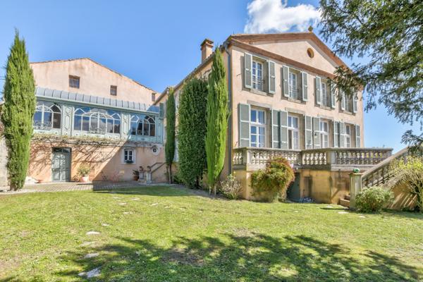 Montréal (Aude) : Demeure bourgeoise, 11 pièces, piscine et vue panoramique