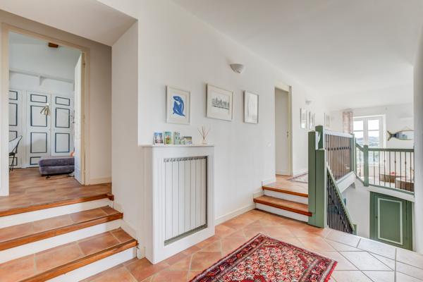 Montréal (Aude) : Demeure bourgeoise, 11 pièces, piscine et vue panoramique