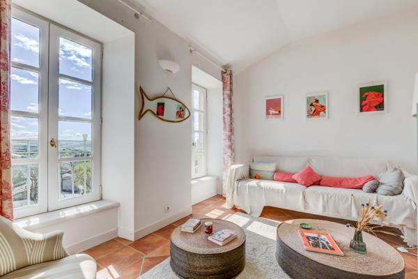 Montréal (Aude) : Demeure bourgeoise, 11 pièces, piscine et vue panoramique