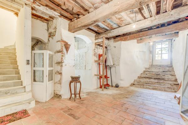 Montréal (Aude) : Demeure bourgeoise, 11 pièces, piscine et vue panoramique