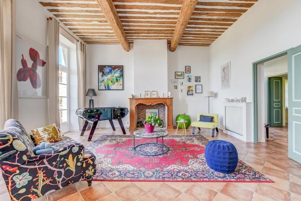 Montréal (Aude) : Demeure bourgeoise, 11 pièces, piscine et vue panoramique