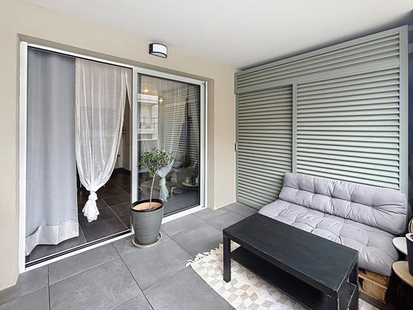 Fréjus - T2 dernier étage avec terrasse, double stationnement et prestations modernes