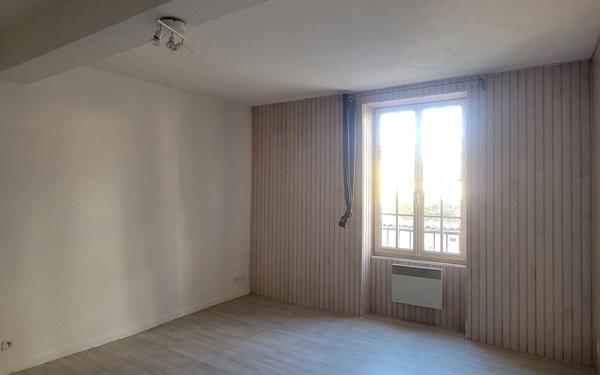 Appartement à louer    1 pièce •  Orthez