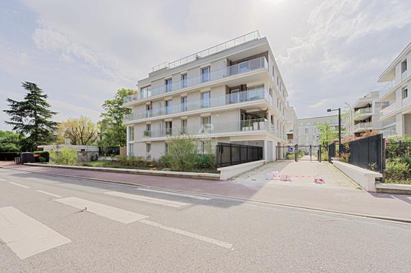 Appartement Saint Germain En Laye 2 pièce(s) 37.01 m2 €330 000 ** - Référence 17878