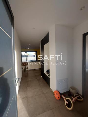 Maison T4 plain-pied de 2023 avec garage.