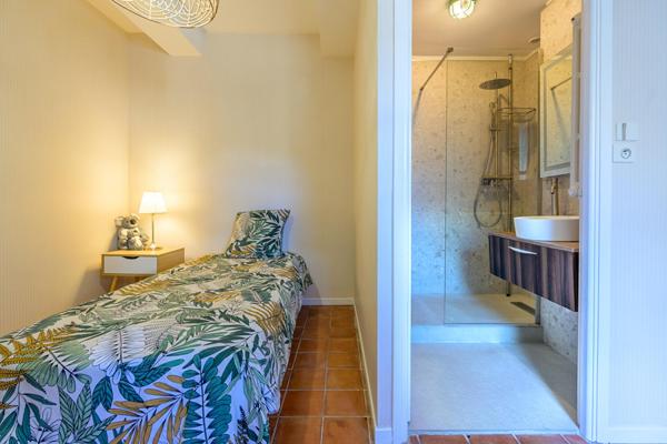 Propriété en provence avec jardin et garage