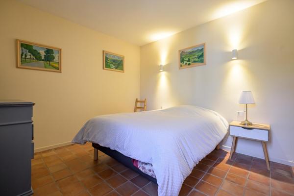 Propriété en provence avec jardin et garage