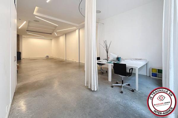 Bureau à louer 3 pièces de 103 m²