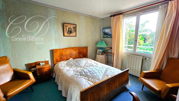 Terrain constructible 2554 m² et sa maison de 125m²