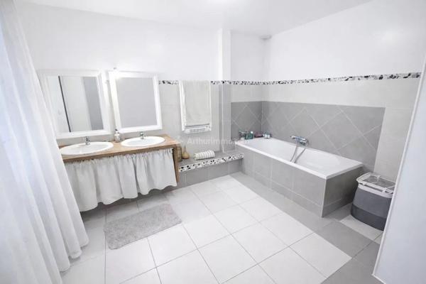 Vente Maison 7 pièces 227 m2 à Champs-sur-Marne