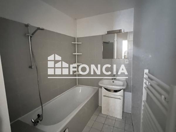 Location Studio 31.39 m² - 48 RUE BOUQUIERE Bordeaux 33000