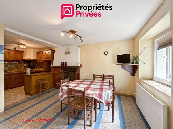 Maison  de 101 m2 en Centre ville de Candé - 6 pièce(s) - 3 Chambres