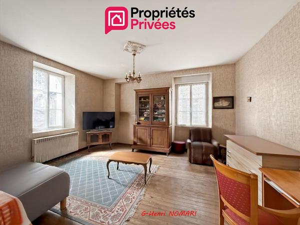 Maison  de 101 m2 en Centre ville de Candé - 6 pièce(s) - 3 Chambres