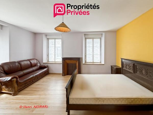 Maison  de 101 m2 en Centre ville de Candé - 6 pièce(s) - 3 Chambres
