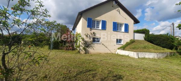 A louer  MAISON SUR SOUS SOL avec 4 Chambres