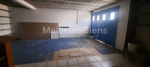 A louer  MAISON SUR SOUS SOL avec 4 Chambres