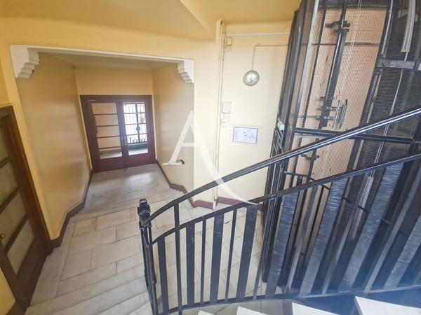 Appartement Cannes 2 pièces 52.11 m² _ A deux pas de la rue d'Antibes _ Style bourgeois _ Ascenseur