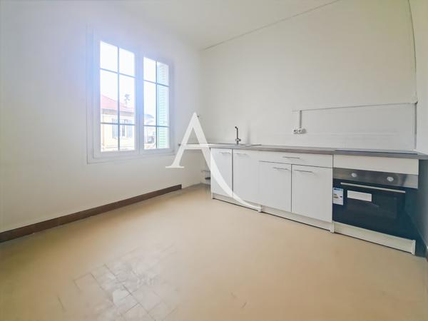 Appartement Cannes 2 pièces 52.11 m² _ A deux pas de la rue d'Antibes _ Style bourgeois _ Ascenseur
