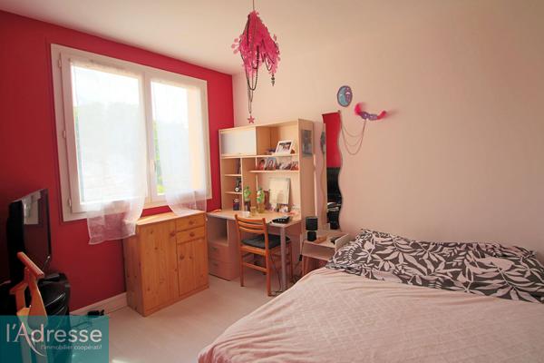 Appartement Viry Chatillon 4 pièces 67 m2 limite Morsang sur orge