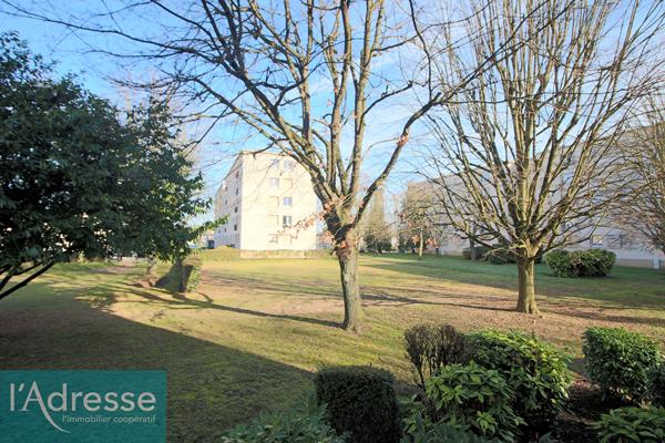 Appartement Viry Chatillon 4 pièces 67 m2 limite Morsang sur orge