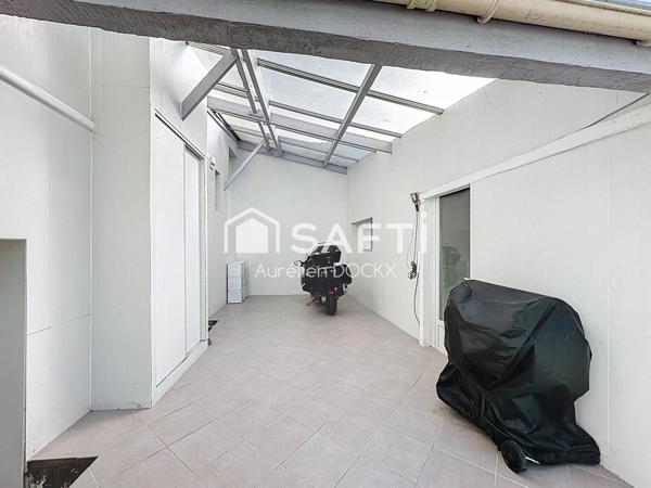 Maison de ville familiale avec dépendance