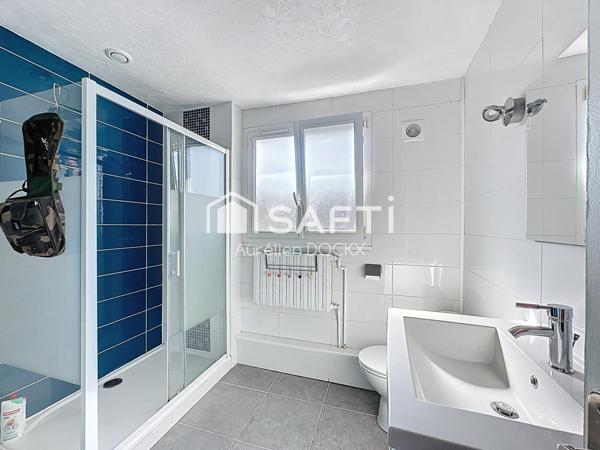 Maison de ville familiale avec dépendance